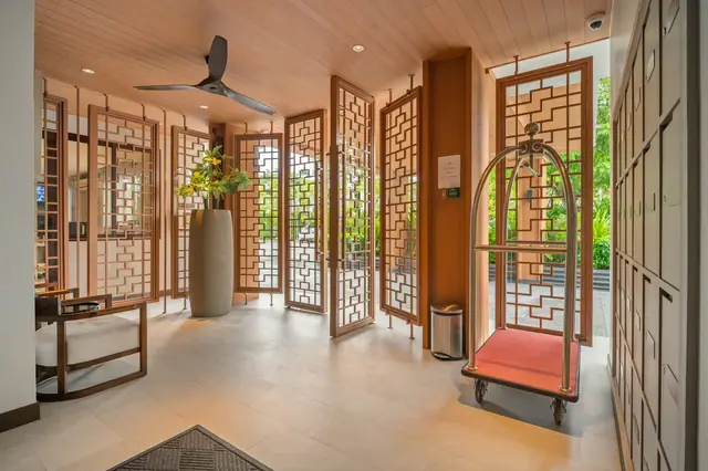 Angsana Oceanview Residences — Галерея с тайскими решётками, Банг Тао и Лагуна, Пхукет