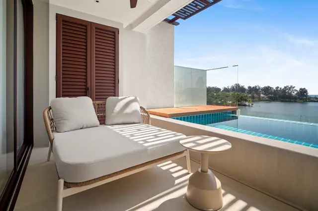 Angsana Oceanview Residences — Дневная кровать у бассейна, Банг Тао и Лагуна, Пхукет