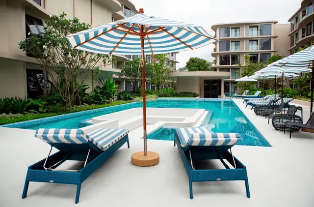 Bellevue Beachfront — Зона отдыха у бассейна, Лаян, Пхукет