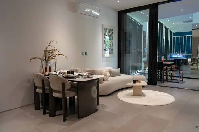 Citygate De Phuket — Гостиная с выходом на террасу, Камала и Сурин, Пхукет