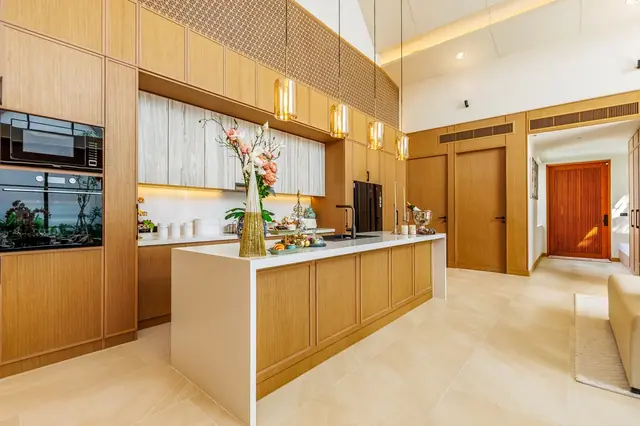 Erawana Grand — Кухня и вход в дом · вилла Grand 4, Банг Тао и Лагуна, Пхукет