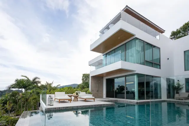 Grand Sea Through Luxury Villas — Вилла и бассейн со стороны сада, Раваи и Най Харн, Пхукет