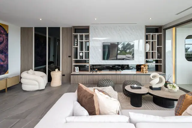 Grand Sea Through Luxury Villas — Гостиная, вид от окна, Раваи и Най Харн, Пхукет