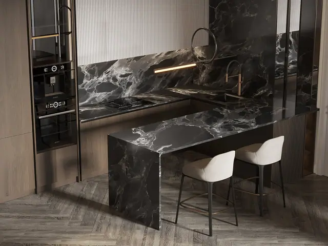 Hennessy Residence Karon — Кухня с барными местами у острова · 2 спальни, Карон и Ката, Пхукет