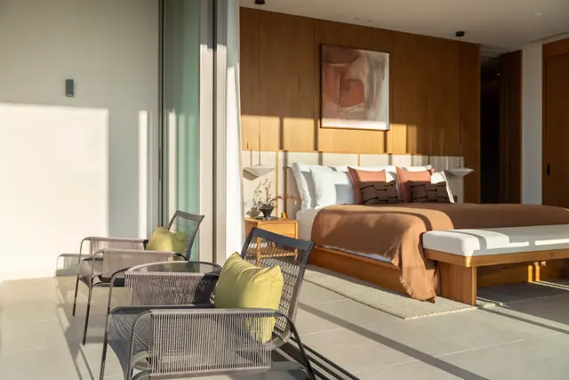 Kiara Reserve Residence Villas — Спальня с выходом на террасу · вилла 3 спальни, Лаян, Пхукет