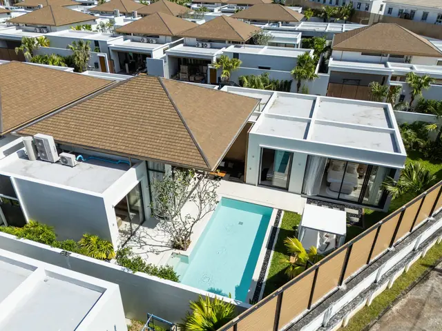 Mouana Residence KO KAEO — Аэросъёмка: вилла и бассейн, Ко Кео, Пхукет