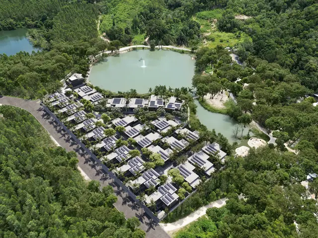 Redwood Lakeside — Аэросъёмка посёлка, Банг Тао и Лагуна, Пхукет