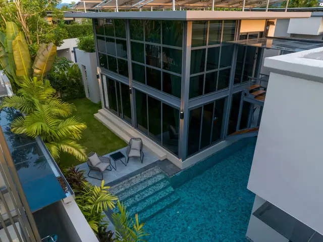 Riverhouse Phuket — Стеклянный фасад и бассейн, Банг Тао и Лагуна, Пхукет
