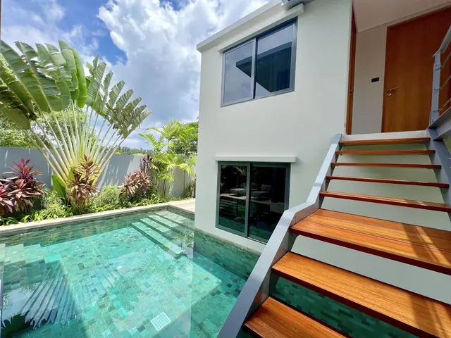 Riverhouse Phuket — Мостик и вход в дом, Банг Тао и Лагуна, Пхукет