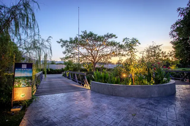 Riverhouse Phuket — Мост и променад на закате, Банг Тао и Лагуна, Пхукет