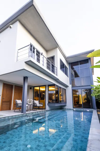 Riverhouse Phuket — Бассейн и фасад виллы, Банг Тао и Лагуна, Пхукет