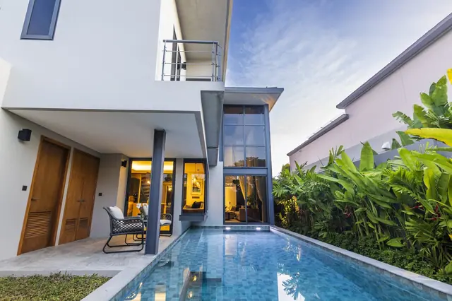 Riverhouse Phuket — Бассейн и вход в дом, Банг Тао и Лагуна, Пхукет