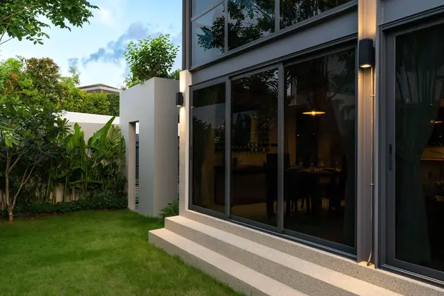 Riverhouse Phuket — Фасад и лужайка, Банг Тао и Лагуна, Пхукет