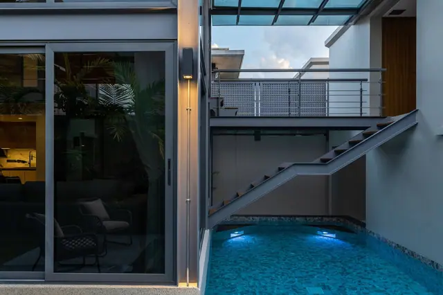 Riverhouse Phuket — Лестница у бассейна, Банг Тао и Лагуна, Пхукет