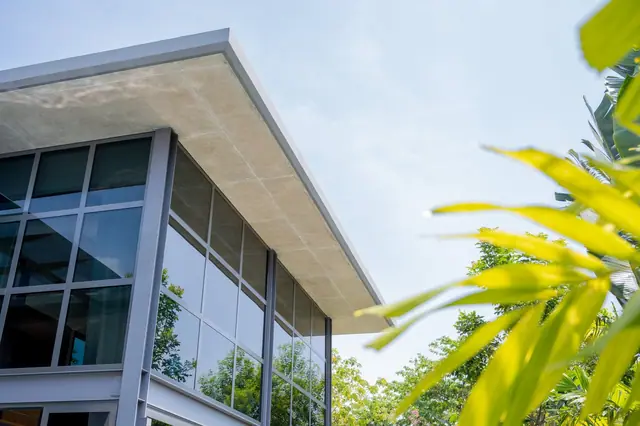 Riverhouse Phuket — Фасад и пальмы, Банг Тао и Лагуна, Пхукет