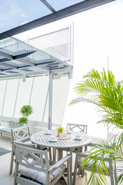 Riverhouse Phuket — Обеденный стол под навесом, Банг Тао и Лагуна, Пхукет
