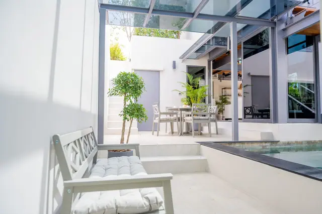 Riverhouse Phuket — Двор и обеденная зона, Банг Тао и Лагуна, Пхукет