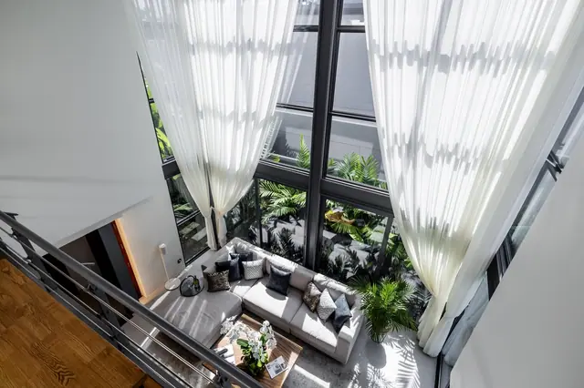 Riverhouse Phuket — Вид с антресоли на гостиную, Банг Тао и Лагуна, Пхукет