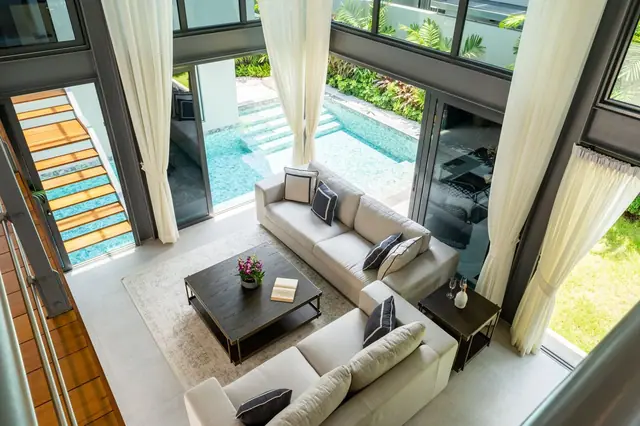 Riverhouse Phuket — Вид с антресоли на гостиную, Банг Тао и Лагуна, Пхукет