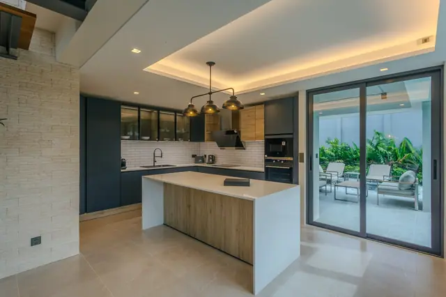 Riverhouse Phuket — Кухня с островом, Банг Тао и Лагуна, Пхукет