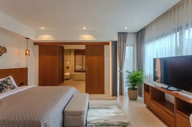 Riverhouse Phuket — Спальня с телевизором, Банг Тао и Лагуна, Пхукет