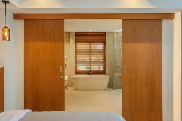 Riverhouse Phuket — Проход в ванную комнату, Банг Тао и Лагуна, Пхукет