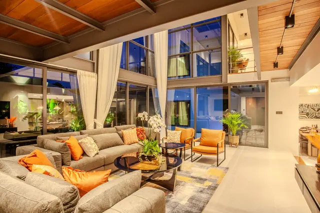 Riverhouse Phuket — Гостиная вечером, Банг Тао и Лагуна, Пхукет