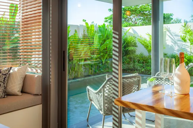 Riverhouse Phuket — Диван у выхода к бассейну, Банг Тао и Лагуна, Пхукет