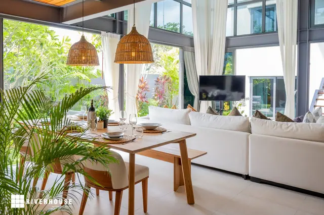 Riverhouse Phuket — Столовая и гостиная, Банг Тао и Лагуна, Пхукет
