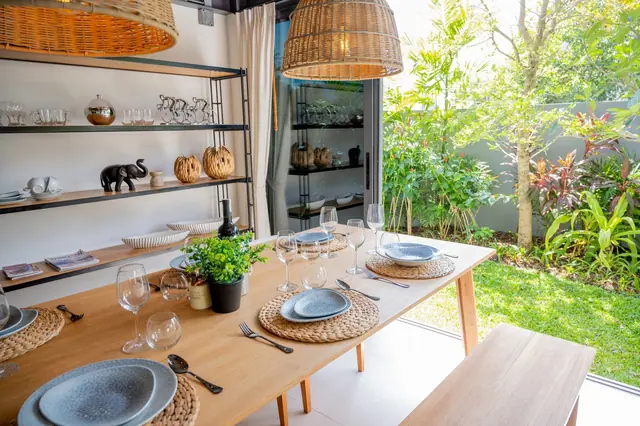 Riverhouse Phuket — Сервированный стол, Банг Тао и Лагуна, Пхукет