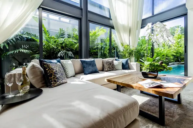 Riverhouse Phuket — Гостиная у панорамного окна, Банг Тао и Лагуна, Пхукет