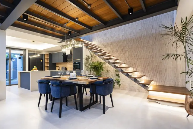 Riverhouse Phuket — Столовая и лестница, Банг Тао и Лагуна, Пхукет