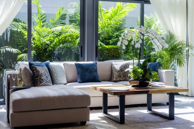 Riverhouse Phuket — Гостиная у панорамного окна, Банг Тао и Лагуна, Пхукет