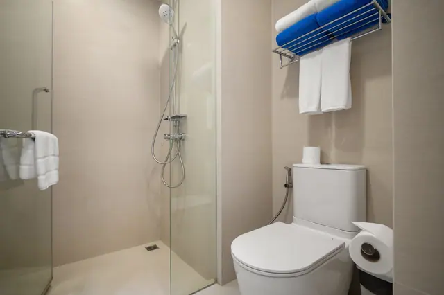 Skypark Aurora — Квартира 2A-2 · 2 спальни, 40 м² · первый этаж с садом, Банг Тао и Лагуна, Пхукет