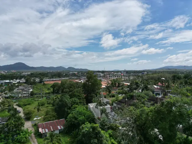 Sun Hills Lakeside Phuket — Вид на горы и посёлок, Банг Тао и Лагуна, Пхукет