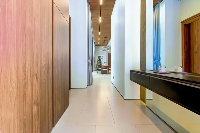 Sunti Villas — Коридор с деревянными панелями, Банг Тао и Лагуна, Пхукет