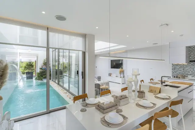 The Residence Prime by Andaman Asset Solution — Столовая у бассейна, Банг Тао и Лагуна, Пхукет