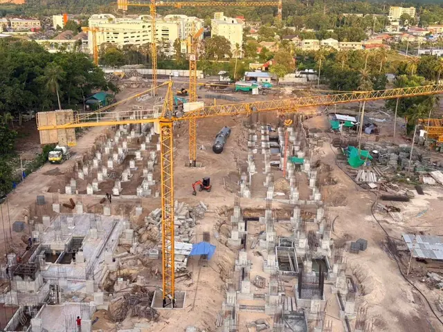 The Balcony — 2026-05, Най Янг и Май Као, Пхукет