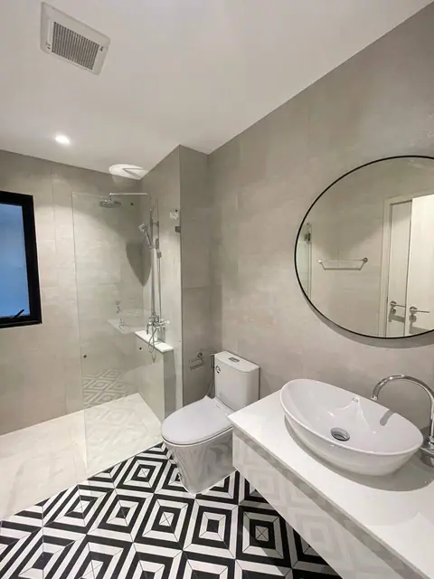 The Halo 1 — 2024-04, Най Янг и Май Као, Пхукет