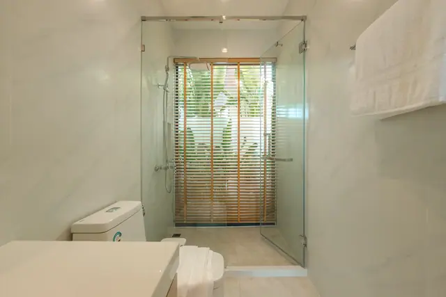 The Wynn Luxury Villa Phuket — Душевая при спальне 2, Банг Тао и Лагуна, Пхукет