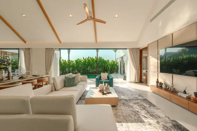 The Wynn Luxury Villa Phuket — Гостиная с видом на бассейн, Банг Тао и Лагуна, Пхукет