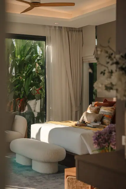 The Wynn Luxury Villa Phuket — Мастер-спальня, вид из коридора, Банг Тао и Лагуна, Пхукет
