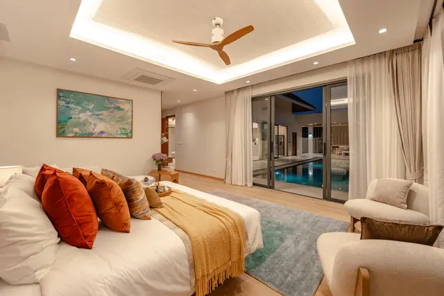 The Wynn Luxury Villa Phuket — Мастер-спальня с выходом на террасу, Банг Тао и Лагуна, Пхукет