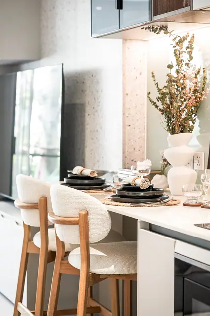 Wallaya Residence Nai Harn — Обеденная зона, 1 спальня, Раваи и Най Харн, Пхукет
