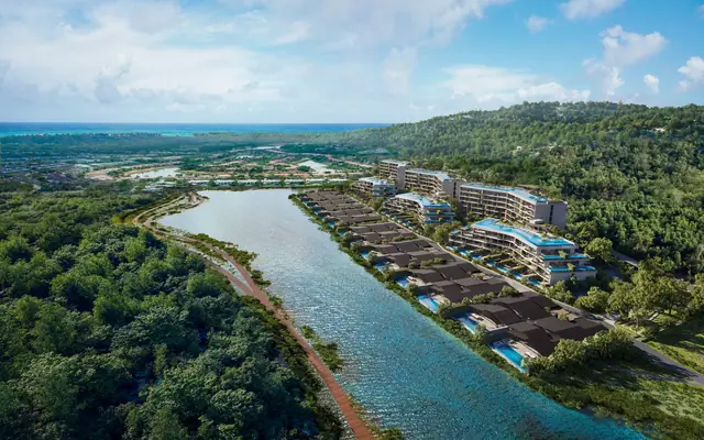 Waterfront Villas Laguna Lakelands — Laguna Lakelands с высоты, Банг Тао и Лагуна, Пхукет